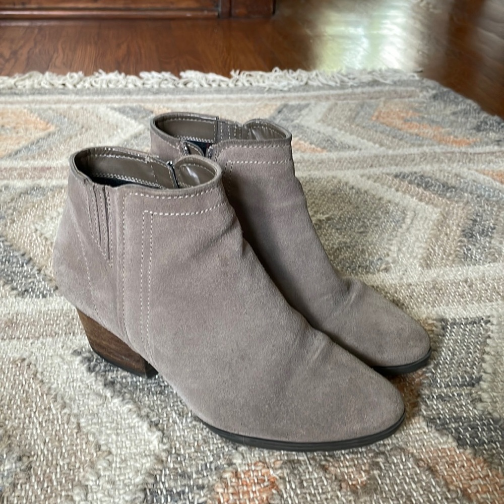 Ankle booties